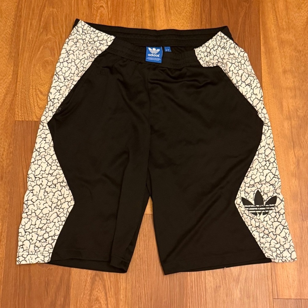 Vintage Adidas Basketball Shorts with Side Design Men's Size Large